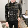 Luxury Golden Plaid Velvet Men T-shirt Turtleneck Toppar Casual Slim Fit Vintage T-shirts Långärmad Streetwear Tees Men Kläder 210527