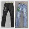 Luxurys designer tunna design mens jeans män denim blå broderi orm vintage stil hål mode byxa slim-ben motorcykel biker kausal hip hop byxor w28-w40