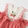 Robes d'été pour filles Vintage Lolita en coton, robe de princesse à carreaux brodée de fraises, vêtements de fête pour bébé Q0716