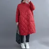 秋の冬の女性の長いジャケットの大きいサイズのキルティング暖かい女性軽量コートの特大パッカパーカーが詰まった210923
