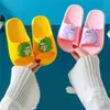 Desenhos animados Dinossauro chinelos para meninos meninas novo verão crianças sapatos praia bebê casa casa de banho macio flip flop flops sandálias 20211227 h1