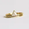 Klaster pierścienie Dwa zestawy akcesoriów Gold Ring and Finger dla Koreańskich Kobiet Chaozhou Pary Kreatywny Trójkąt Lady Miłość
