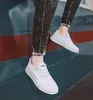 2021 Sneakers da corsa all'aperto primavera Scarpe da tenduro Trendy Scarpe da uomo traspirante Bianco Grigio Bianco All-Match Moda e Donne Dimensioni 39-44