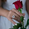 Küme halkaları% 925 STERLING Gümüş Laboratuvar Moissanit Elmas Taş Düğün Nişan Emerald Cut Ring Fine Twelry Hediyeler Kadınlar için