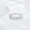 Cluster Rings BoeyCJR 925 Silver D Färg 3,5mm Totalt 1,0ct Moissanite VVS1 Enkel design Bröllopsring Matchande band för kvinnor gåva
