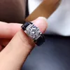 2021 Sparkling Moissanite Ring för män Real 925 Silver 8 * 8mm Storlek Gem Födelsedaggåva Glänsande Bättre än Diamant Stark Power