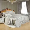 Sliver Gold Luxury Silk Silk Jacquard Duvet Cover Cama Set Queen King Size Bordado Folha / Folha Equipada