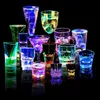 Nowatorskie oświetlenie LED Whisky Shot Drink Glass Cup Flashing Beer Bar Activing Wedding Club Dekoracja domu na świecące zapasy imprezowe