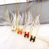 H ketting vrouwelijke roestvrij staal paar ketting hanger sieraden op de nek cadeau voor vriendin accessoires groothandel