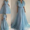 2021 라이트 스카이 블루 기모노 여성 잠옷 V 목 프릴 목도리 백니스 레이스 목욕 가운 깎아 지른 나이 가운 가운 댄스 출산 드레스 사진