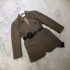 23SS Jaqueta Feminina Casual Blazers Estilo Com Cinto Espartilho Feminino Moda Jaquetas Bolso Outwear Casacos Quentes S-L