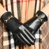 Fem fingrar handskar klassiska damer tjejer designer läder metall cool punk vinter varm pekskärm present