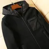 Erkek ceketler yüksek kaliteli erkek giyim tasarımcısı lüks ceket moda dikiş cep fermuarı siyah gündelik kapüşonlu erkek örgü ceket ydqg