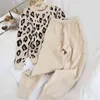 Mode rétro femmes costumes tricotés léopard à manches longues pull à col rond + à lacets taille poche sarouel ensembles coréens 211118