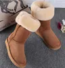 Botas de neve femininas clássicas de couro de inverno de designer, sapatos femininos de calor ao ar livre, cores múltiplas, tamanho americano 5---13 atacado