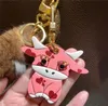 Porte-clés de créateur de mode coeur rouge veau rose vache porte-clés de voiture anneaux accessoires porte-clés boucle décoration suspendue pour sac with216g