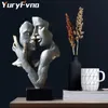 YuryFvna Lovers Scultura Astratta Coppia romantica Statue Moderne Creative Figurine Ornamenti fatti a mano Decorazioni per la casa Regali 210804