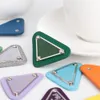Pegatinas de apliques Pegatinas Triangular Coser parches DIY Bordado de la marca Logotipo Partido práctico Partido en ropa de sombrero