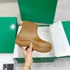 2023 Fashion Women Designer Stivali da pioggia corti Scarpe casual impermeabili leggere Vera pelle Suola oversize in gomma Colori caramella Alta qualità