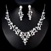 Kolczyki Naszyjnik 2Pairs 1set europejski i amerykański zestaw panny młodej Moda Joker Intaid Pearl Crystal Wedding Jewelry Sets