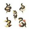 Serpent européen Ed autour du crâne broches broches unisexe amoureux alliage soleil lune vêtements Badge accessoires dessin animé émail Animal Flo213N