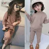 秋と冬の女の子のウールの服ズボン暖かいスーツの女の子の赤ちゃんのニットセータートップ+パンツ2ピースセット211025