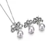 Orecchini Collana MissCyCy Fashion Catene di colore argenteo Set di gioielli di perle d'imitazione per le donne Set di orecchini di cristallo per la sposa da sposa
