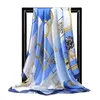 高品質のヨーロッパアメリカンデザイナーレディーススクエアプリントシルクスカーフ屋外ビーチシェード女性ショールラップヒジャーブスカーフ