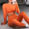 2 Pçs / set sem costura luva longa esporte terno mulheres ginásio exercício roupas fitness corte top scrunth butt legging set femme 210414