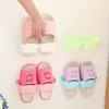 2021 البلاستيك حذاء الجرف ذاتية اللصق غرفة المعيشة الحمام الجدار شنقا الأحذية شبشب تخزين الرف المنظم