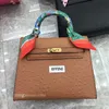 Devekuşu Kabartmalı Tasarımcı Tote Çanta Çanta Çanta Bayan 2021 Effini Moda Çanta Çantalar Dana Derisi Omuz Çapraz Vücut Çantaları Crossbody 25/28cm