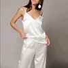 Hiloc Black White White Satin Sexy Pajamas для женщин спящая одежда Silk Spaghetti ремешок V-образным вырезом домашний костюм наборы женский базовый весна 2021 x0526