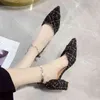 Klänning skor zapatos de vestir de tweed para mujer sandalias con correa en el tobillo tacones altos con perlas punta estrecha enrejadas doradas 220309