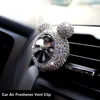 Creative Bling Crystal Diamond Ornaments Dekoration Vävnad Box Pappershållare Storage Rhinestone Car Interior Tillbehör