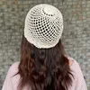 Femmes Chapeau Vintage Crochet Tricoté Fleur Bonnet Dames Printemps Été Skullies Bonnets Femme Rétro 211119