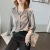 Höst koreansk tröja kvinnor grå långärmad chiffong blus mode båge v-neck office blouses lösa toppar 11545 210512