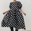 Korejpaa Kvinnor Klänning Sommar Koreansk Chic Retro Elegant Rund Neck Lossa Ruffled Back Hollow Puff Sleeve Polka Dot Vestidos 210526