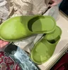 2021 designer jelly dam chunky häl sandal tofflor, gjorda av genomskinliga material, fashionabla, sexiga och härliga, soliga strand kvinna skor tofflor