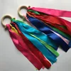 7 colores Rainbow Hand Kites Anillo de madera Cinta Streamer Runner Accesorios Juguetes Anillos de baile Cintas sensoriales Varita de viento para fiesta de cumpleaños Favores Regalo de Navidad