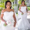 2021 lindos lace sereia vestidos de casamento vestidos de noiva árabe aso ebi apliques de cristais frisados ​​fora do ombro tule varrer treinar vestido de marraige plus size