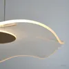 Nordic Electrodeless Gradation Télécommande Lustre Moderne Simple Salon Chambre Allée Décor Feuille De Lotus Designer Lampe Suspension Lampes