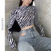 Yedinas Zebra Baskı Backless Uzun Kollu Kırpma Üst Kadın Leopar Seksi Ince Balıkçı Yaka T Shirt Avrupa Tarzı Streetwear Tee 210527