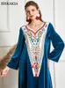Siskakia Plus Size Velvet Haft Maxi Dress Dla Kobiet Spadek Zima 2021 V Neck Długi rękaw Arabski Muzułmański Turcja Ubrania Casual Dresses