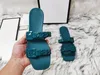 2021 Женские резиновые сандалии для моды.