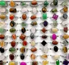 2021 Ny mode 30 stycken / mycket regnbåge sten ring mix stil designar kvinnors naturliga sten ring smycken gåva