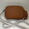 Designer SOHO DISCO Kameraväska Handväskor Lyxigt Mode Lädertofs dragkedja Axelväskor kvinnor Crossbody-väska Svart Rosa handväska X0v0#