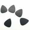 Accessoires de fumage Triangle Grattoirs à pollen en plastique noir pour broyeur d'herbes Pelle Tabac Guitar Pick EWE5941