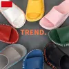 Summer Men Slipper Beach Buty Mężczyzna Klapki Lekkie Miłośnicy Moda Para Kapcie Unisex Łazienki Slajdy