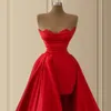 Sexy eenvoudige rode backless mermaid prom jurken strapless applique vloer lengte mouwloze formele jurk feest avondjurken slijtage met lange trein