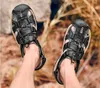 Véritine en cuir de la mode Summer des hommes décontractés chaussures respirantes sandales sapatos masculinos plus taille 38-48